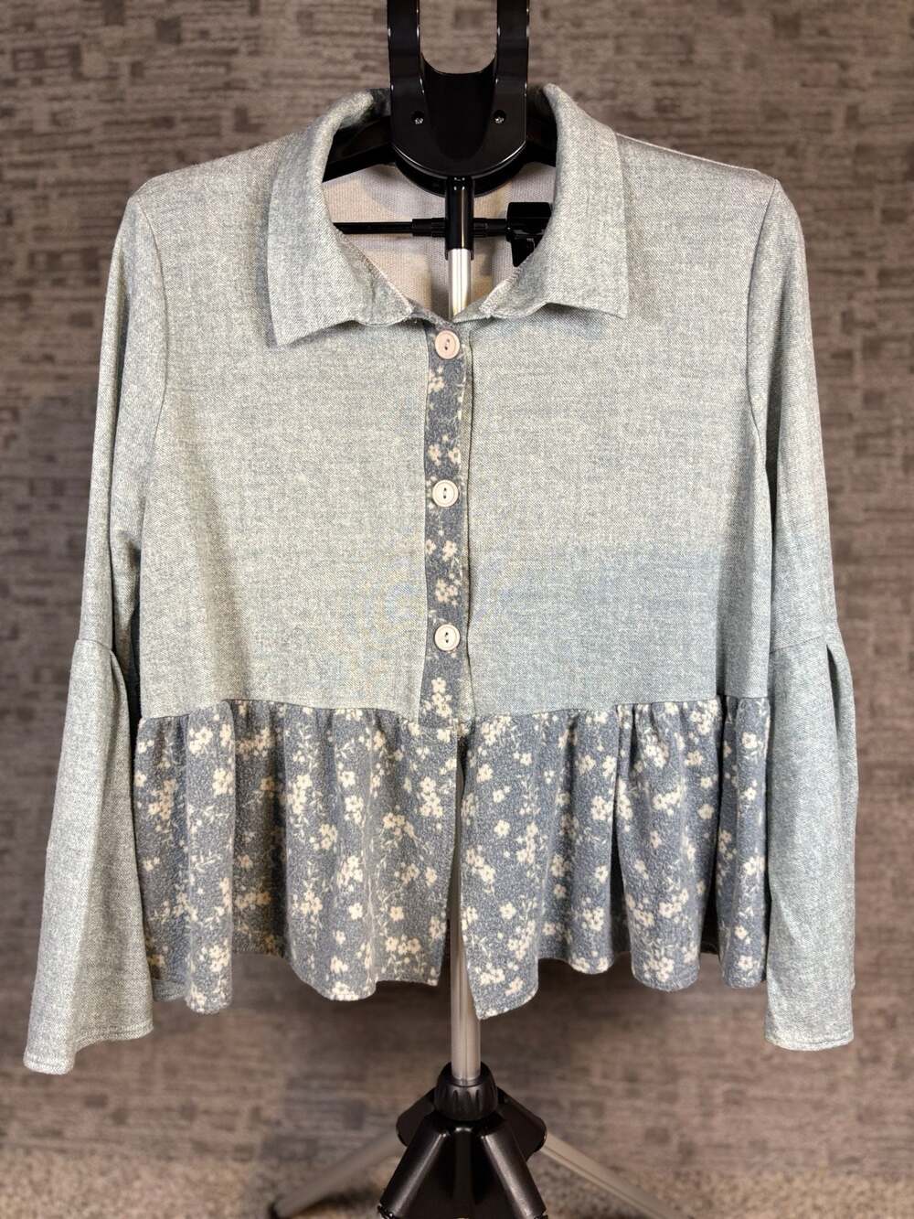 Juniper Grey Sweater Blouse Floral Peplum Flared Sleeve 2XL 210